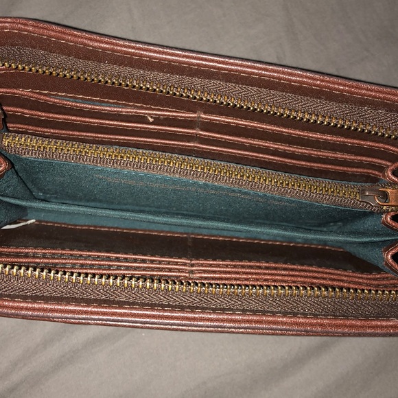 MATT & NAT wallet!!! - Picture 2 of 2